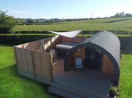 Fulshaw Mill Holidays, hotel di Stewarton