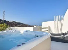 Gazmira 3-1 PENTHOUSE DELUXE & JACUZZI 3B