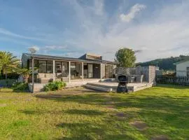 Fun at Whangamata - Whangamata Holiday Home