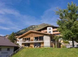 Arla Luxury Home