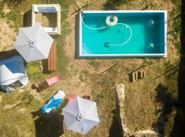 Casa rural Arribes Vida, hotel in Vitigudino