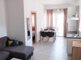 Apartments Somaya, ubytování v soukromí na pláži v destinaci Koper