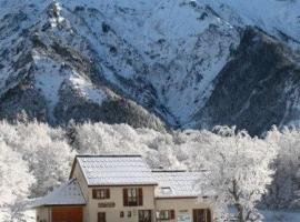 Le Chantelouve – hotel w mieście La Chalp