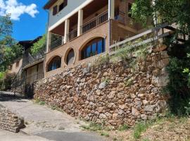 Casa Teresina, feriebolig i La Plana de Mont-Ros