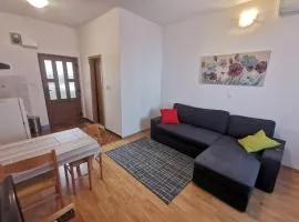 Uncle Apartment
