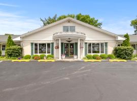 Glass House Inn Erie Near I-90 & I-79, hotel cerca de Tom Ridge Environmental Center, Erie