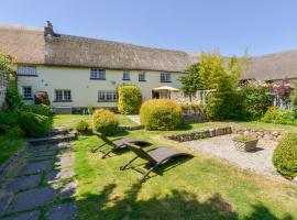 Michaelmas Cottage, holiday home in Drewsteignton