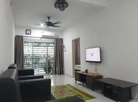 HOMESTAY IMPIAN QASEH MANJUNG (MUSLIM)