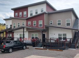 Winzig Lodge, property with onsen in Lava Hot Springs