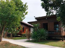 เพชรพิชชารีสอร์ท: Ban Bang Kham şehrinde bir l&uuml;ks otel