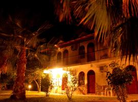 Olympos Yavuz Hotel, hotel in Cıralı