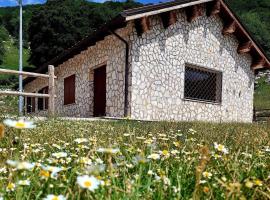 Le Tre Dimore - Rifugio Aceroni, cabin nghỉ dưỡng ở San Biagio Saracinesco
