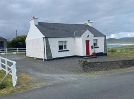 Ballyliffin Quaint Irish Cottage overlooking Malin Coast, vila v destinaci Clonmany