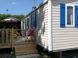 Mobil home 6-8 places Parcelle 4 climatisé, self catering accommodation in Biville-sur-Mer