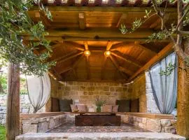 Holiday Home Radic, heated pool united with nature