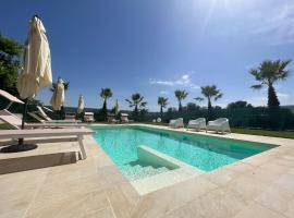 Villa Torrione - Apartments & Pool, alojamento para férias em Civitanova Marche