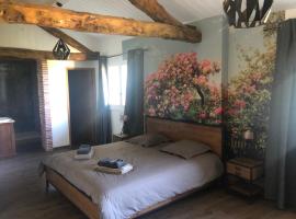 Au Clair de la Pierre - Chambres d'hôtes, vacation rental in Siccieu-Saint-Julien-et-Carisieu