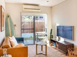 Sunny Terrace in the Heart Of Bondi Beach