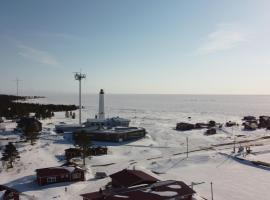 Arctic Lighthouse Hotel, cheap hotel in Marjaniemi