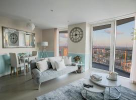 Amazing London City Skyline View & Transport Links, apartment in Barking