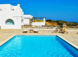 Villa Mira Paros - Luxury Suites