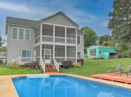 Lakefront Greenwood Getaway with Saltwater Pool, hotel with parking in Greenwood