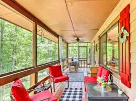 Quaint Murphy Cabin in Serene Wooded Setting!