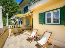 Apartment Jadranka with Sea View in Rogotin