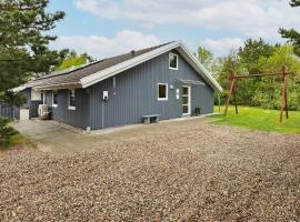 Luxury Retreat with Pool - By Traum Ferienwohnungen: N&oslash;rre Nebel şehrinde bir kul&uuml;be