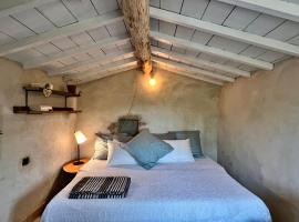 Cabanon bucolique face au Luberon、ルールマランのラグジュアリーテント