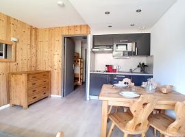 Studio r&eacute;nov&eacute; proche pistes avec balcon, 3 couchages - FR-1-344-948