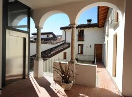 Casa Botta - Luino Lago Maggiore, hôtel à Luino