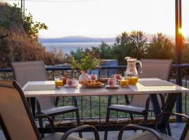 Mariannas traditional house, holiday rental in Avia