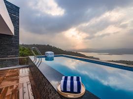 SaffronStays Kaia Waters by Kosha Villas, Pawna - Greek style villa with panoramic view of Pawna lake, hotel Kolvan városában