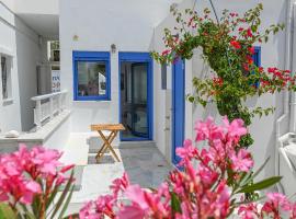 Rose of Tinos: Tinos şehrinde bir otel
