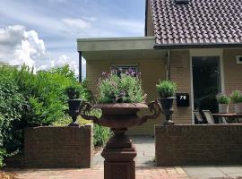 HOLTINGERHUYS Uffelte- Giethoorn! Optie Wellness!!!, vacation home in Uffelte