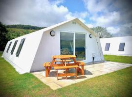 Glamping at Shieling Holidays Mull, hotel in Craignure