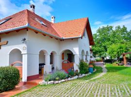 Levendula Vendégház Lovas, holiday home in Lovas