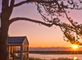 The Dunes on the Waterfront, bed & breakfast kohteessa Ogunquit