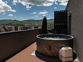 Skylark - Singapore Penthouse with Jacuzzi & Panoramic View