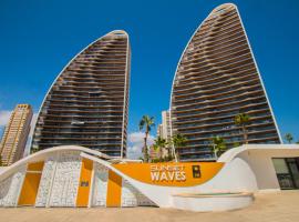 Waves apartment - relax in Costa Blanca, семеен хотел в Бенидорм