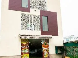 Jagdambey Hotel