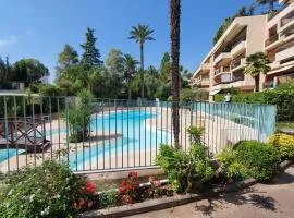 Cannes Conseil Immo -Résidence avec piscine, appartement avec terrasse pour 4 personnes