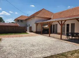 Família Apartman Cserkeszőlő