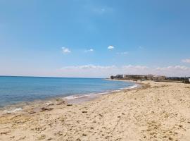 Superbe étage de villa vue sur mer, golfový hotel v destinaci Nabeul