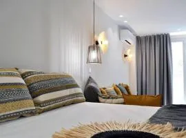 Casa Valeri II - Stylish Cycladic Studio in Naxos Town