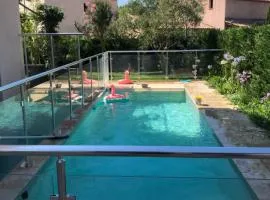 Villa Elimia avec piscine chauffée