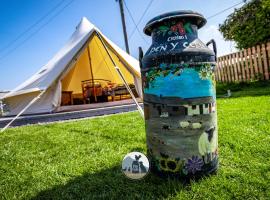 Tryfan Pen Cefn Farm Bell Tent, lều trại sang trọng ở Abergele