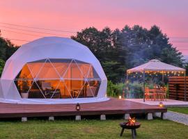 Glamping Resort Varie: Fujikawaguchiko şehrinde bir çadırlı kamp alanı