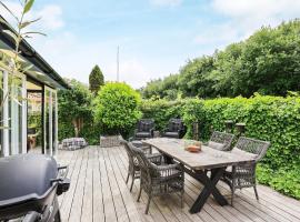 6 person holiday home in Karrebæksminde-By Traum, hotel di Karrebæksminde